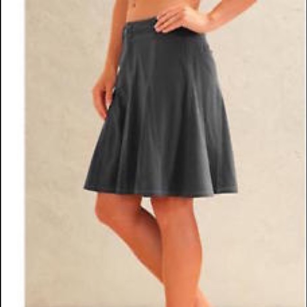 Athleta charcoal knee length A-line hiking skirt.